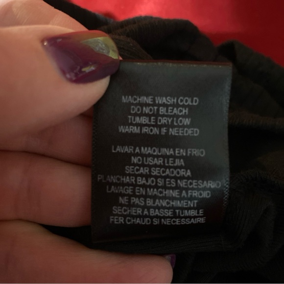 Pre-Owned MD YMI Collections Black Ribbed Cinch Cap Sleeve T-Shirt Small - Picture 5 of 5